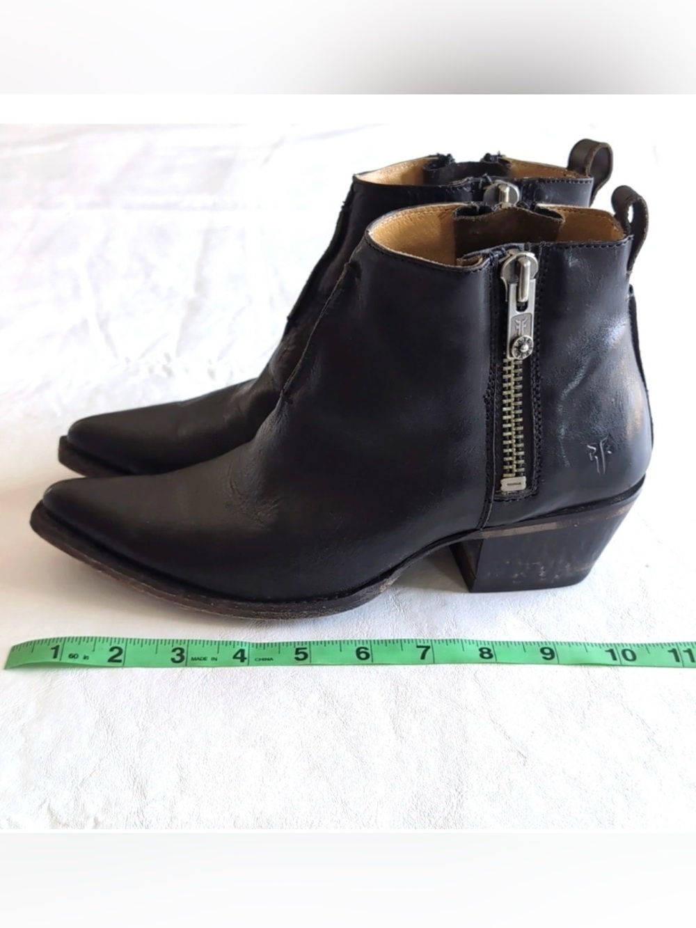 Frye Black Leather Sacha Moto Shortie Women's Ankle Boots 8 - Picture 7 of 9